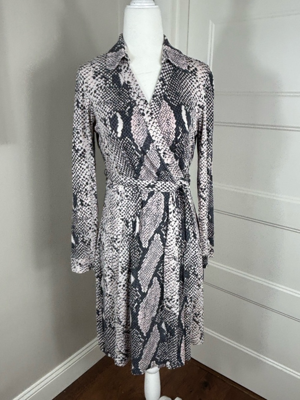Diane Von Furstenberg Jeanne Silk Jersey Wrap Dress Size 10